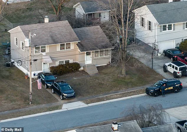 Exclusive Daily Mail Photos Show Daughter at Mother's Death Scene, Police Present