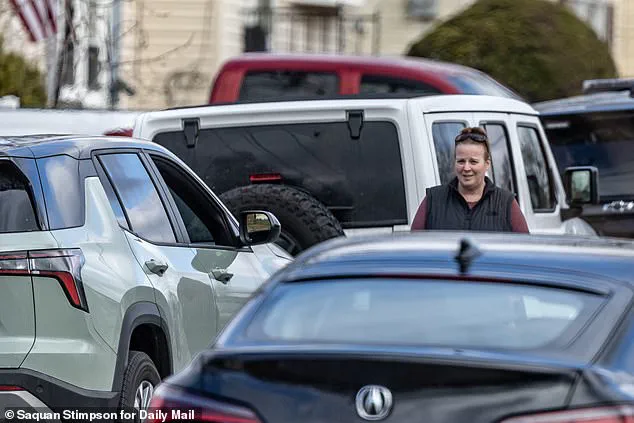 Exclusive Daily Mail Photos Show Daughter at Mother's Death Scene, Police Present