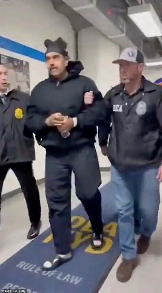 Venezuelan Military Warns US Over Alleged Abduction of Maduro, as Chaos Erupts in Venezuela