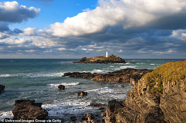 Controversy Over Proposed Housing Development Threatens Godrevy Lighthouse, Literary Site Inspired by Virginia Woolf