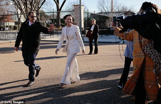 Venezuelan Opposition Leader Surrenders Nobel Medal to Trump in Controversial Gesture, Drawn Diplomatic Reactions