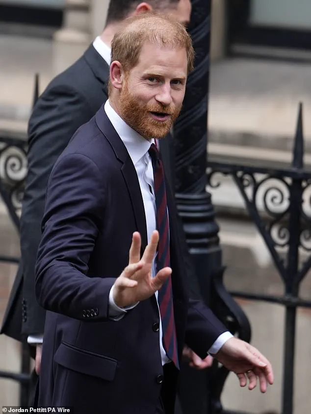 Elizabeth Hurley Testifies in High-Profile Courtroom as Decades-Old Legal Battle with Press Resurfaces