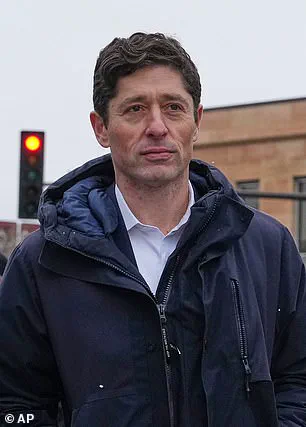 Daily Mail Poll Reveals 53% Blame Trump Administration for Minneapolis Violence and Escalating Chaos