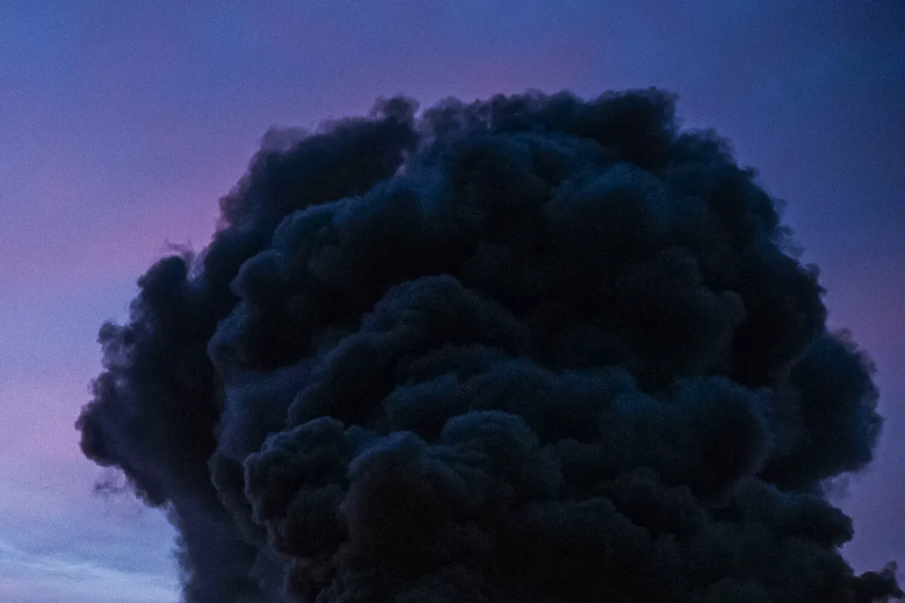 Explosions and Air Raid Alert Shake Ukraine as Tensions Rise