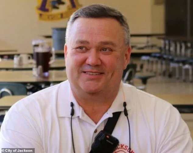 Homeless Man Survives Garbage Truck Crush During Alabama Winter Storm, Rescued at Popeyes Drive-Thru