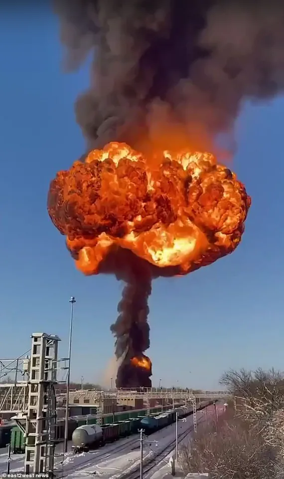 Mushroom-Shaped Fireball from Fuel Train Derailment Shocks Russia's Strategic Railway Line