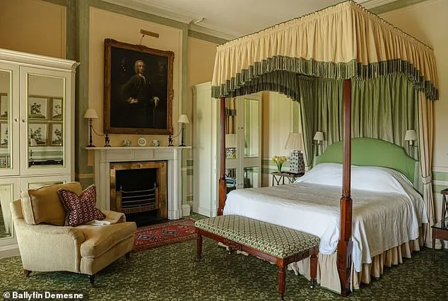 Man on Trial for Murdering Father Faces Insanity Plea After Alleged Ritual Sacrifice on Flight