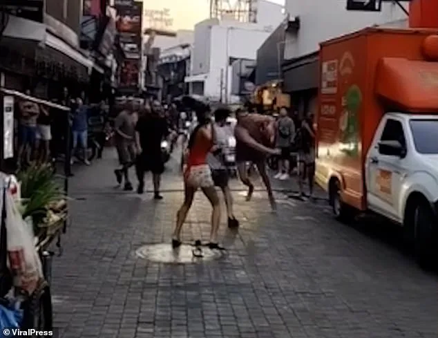 Chaotic Brawl Erupts Between British Tourists and Bodybuilder in Pattaya's Walking Street; Mystery Surrounds Origins