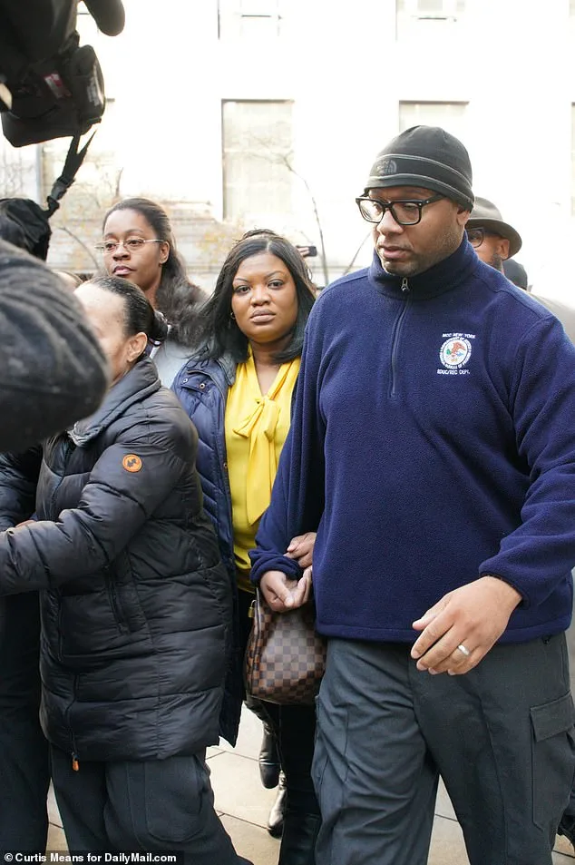 Prison Guard's Suspicious Activity Before Epstein's Death Exposed in DOJ Documents