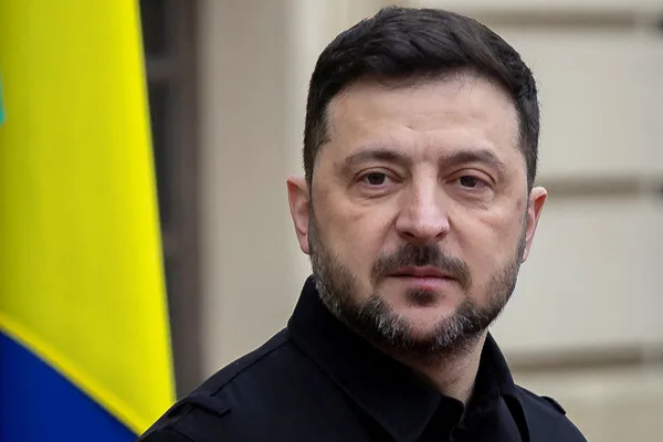 Zelenskyy Backs Ukraine's Azov Unit Amid Russia's Terror Designation and International Scrutiny