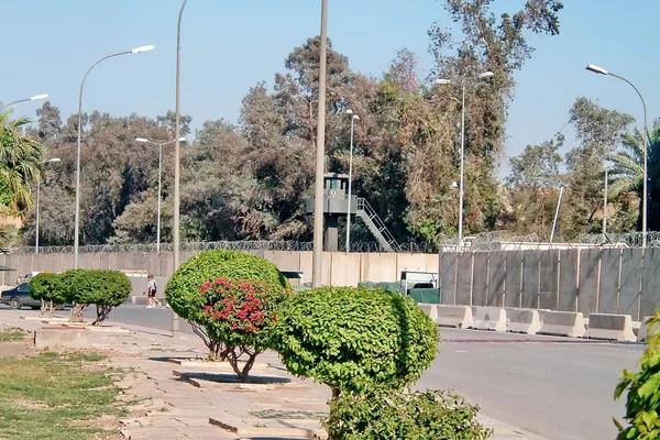 Shiite Militias Extend Five-Day Ceasefire on U.S. Embassy Attacks, Offering Fragile Reprieve for Baghdad Residents