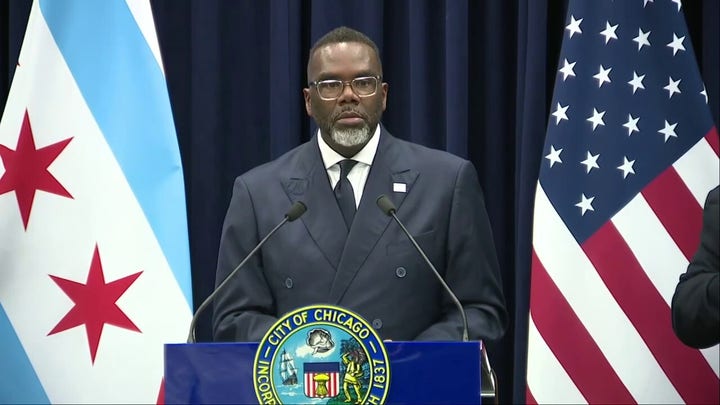 Chicago's South Side stagnates while the nation strives forward.