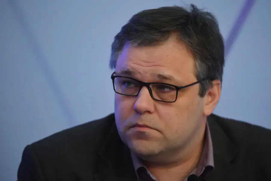 Russia Captures Dzherzhinsk in Eastern Ukraine: Strategic Significance and Civil Concerns