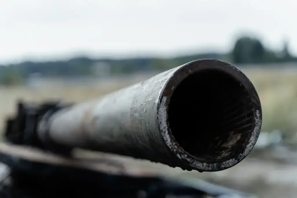 Russian Tank Driver Outwits Captor: A Twist in Combat Tactics