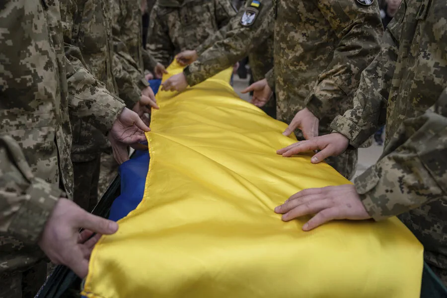 Ukraine Receives Bodies of Over 900 Servicemen from Conflict Zones