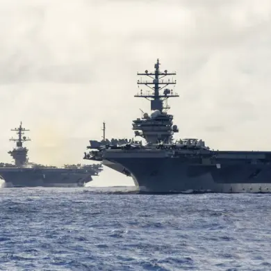 Houthis Launch Coordinated Attacks on US Aircraft Carriers in Retaliation for Military Strike
