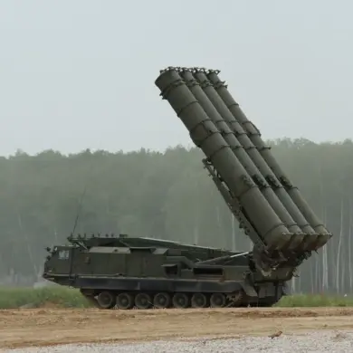 Iran Showcases S-300 Missiles and Indigenous Defense Systems in Army Day Parade