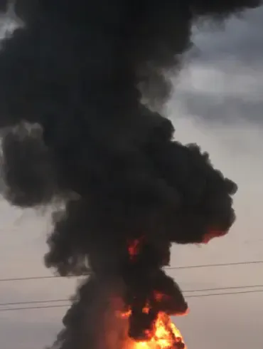 Israel Conducts Airstrikes on Multiple Sites in Syria, Damaging Military Infrastructure and Causing Casualties