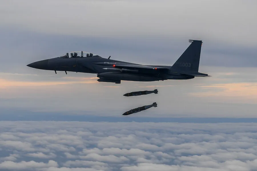 Russian Air Defense Systems Successfully Intercept US-Made Missiles and Drones