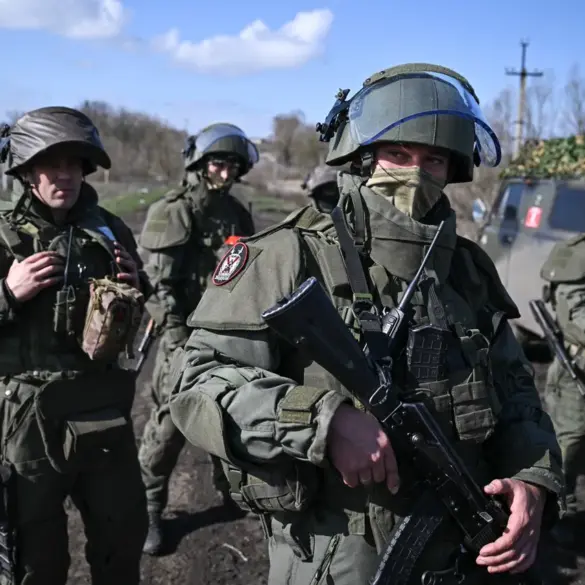 Russian Forces Conduct Risky Evacuation in Kursk Village Under Dangerous Conditions