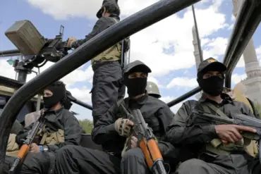 Houthis Threaten Israel, U.S. with Retaliation in Support of Gaza, Heightening Mideast Tensions
