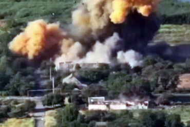 A deafening boom followed by a prolonged tremor, said one eyewitness, as viral footage captures airbomb strike in Dnipropetrovsk's industrial district.
