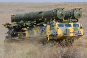 BREAKING: S-300V's 400km Range Revealed as Game-Changer Against F-16, Su-24 Jets