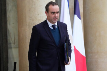French Defense Minister Doubts Effectiveness of Strikes on Iran's Nuclear Facilities, Citing Spread Across Multiple Secure Sites