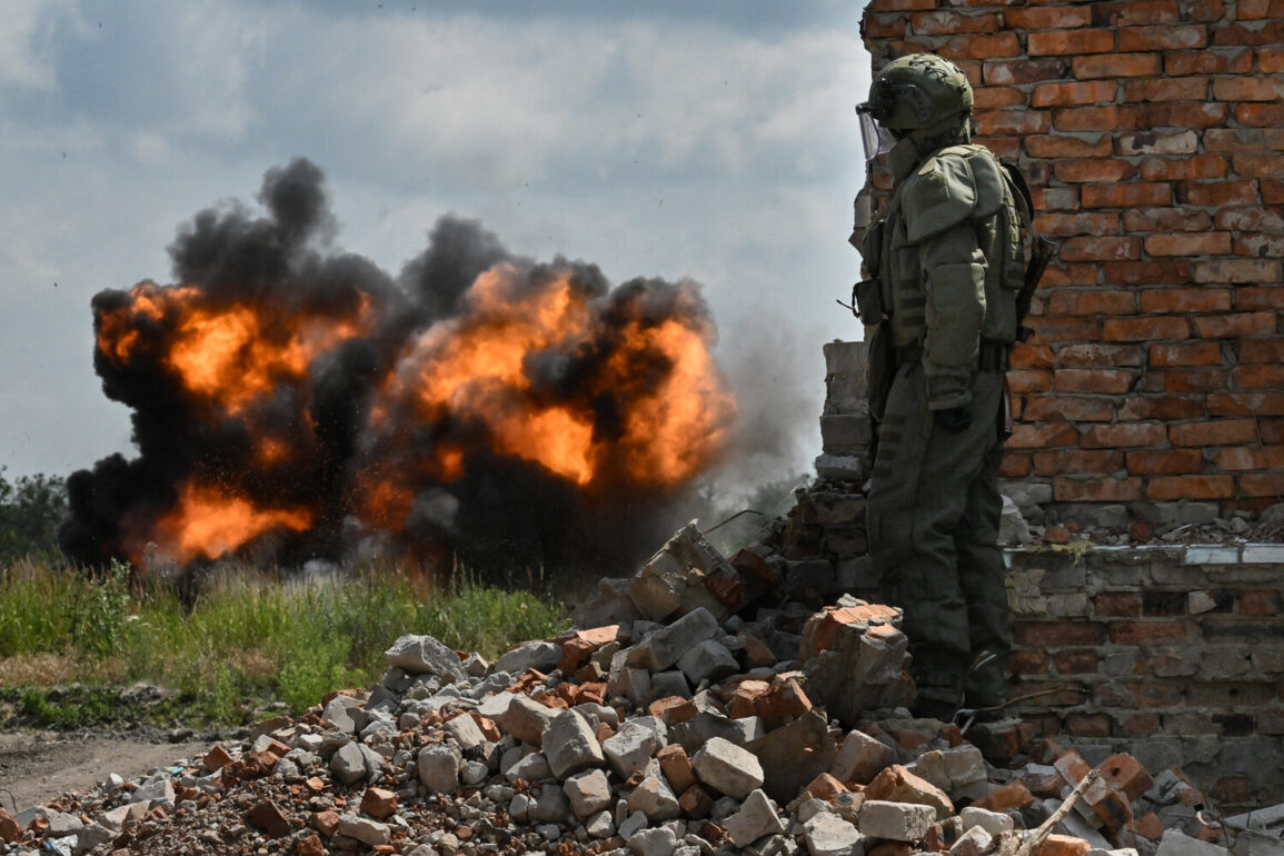 Russian Forces Advance Toward Petrovskoye, Nearing Luhansk Republic Border with Strategic Implications