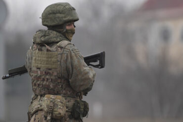 Russian Government Claims Control of Ukrainian Settlement, Heightening Regional Tensions