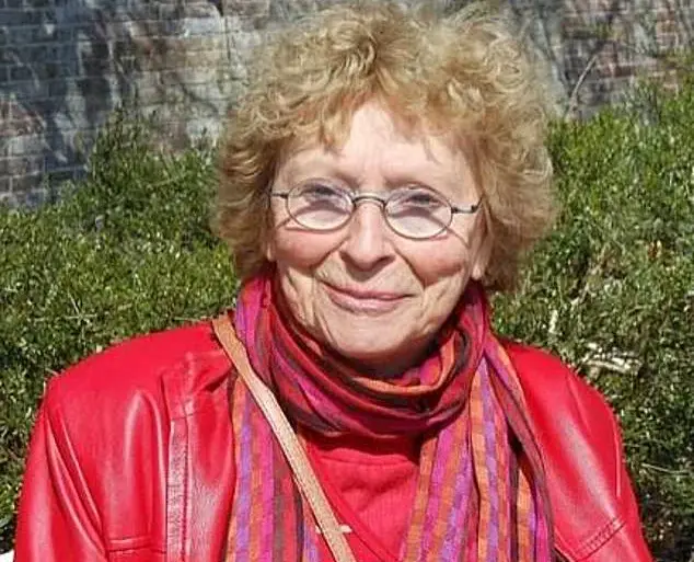 Secrets in the Shadows: The Oversteegen Sisters' Clandestine WWII Story