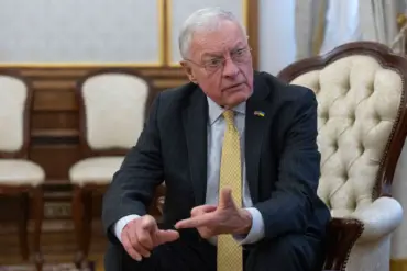 U.S. Envoy Warns of Heightened Risk of Broader Conflict Amid Attacks on Russian Airfields