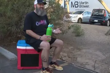 Arizona Man Fined by HOA for Offering Free Water Bottles During Pandemic
