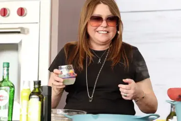 Celebrity Chef Rachael Ray's Health Sparks Public Concern Amid Psychic's Unsettling Predictions