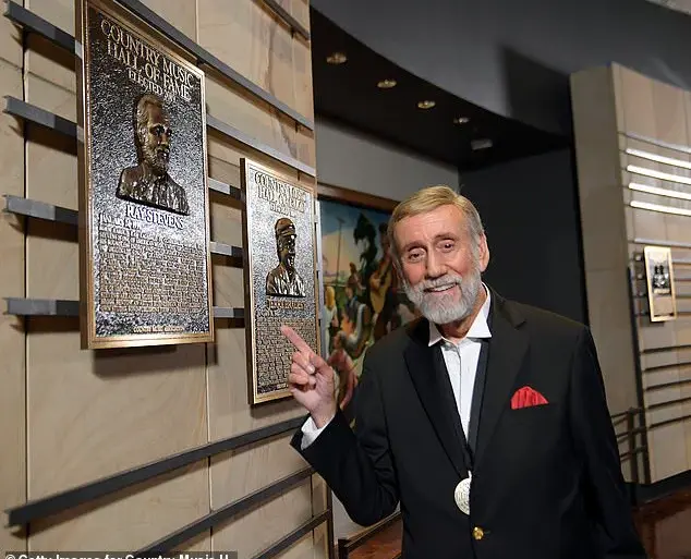 Country Singer Ray Stevens Hospitalized After Heart Attack, Recovering in Nashville