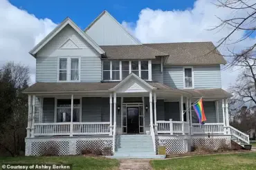 Homebuyer's Shocking Discovery After Purchasing Victorian Home in Wisconsin