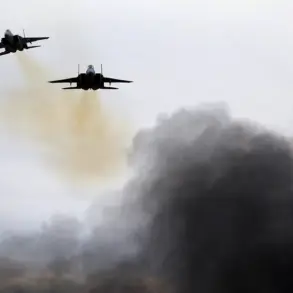 Israeli Air Force Conducts Over 20 Airstrikes on Hodeida Port Controlled by Houthi Rebels