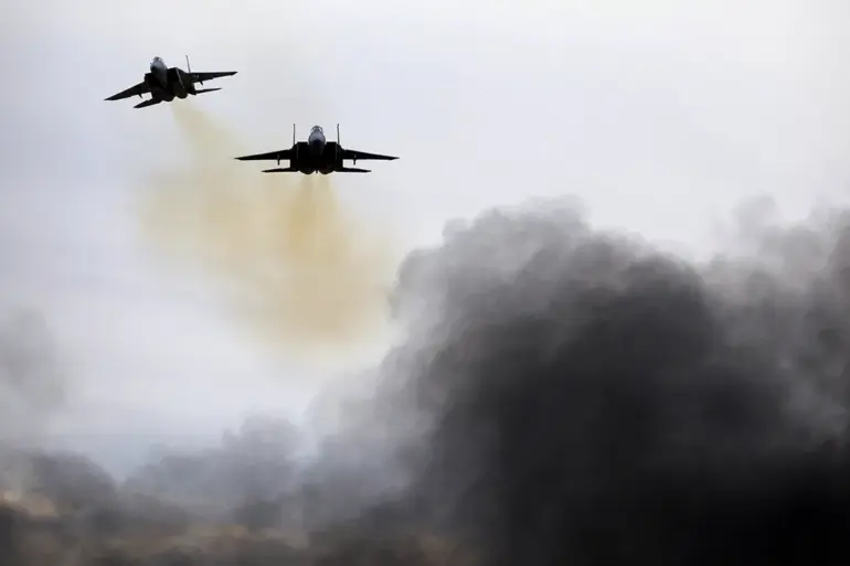 Israeli Air Force Conducts Over 20 Airstrikes on Hodeida Port Controlled by Houthi Rebels
