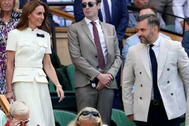 Princess of Wales's Public Appearance at Wimbledon Reflects Royal Commitment and Elegance