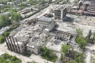 Russian Forces Advance in Chervony Hour as Telegram Channel Reports 'Units Have Moved North and Into the City' in Donetsk