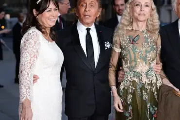 The Fall of Fashion's Queen: Anna Wintour's Departure and the Uncertain Future of Vogue