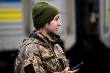 Ukrainian Women Redefining Military Roles in Ongoing Conflict