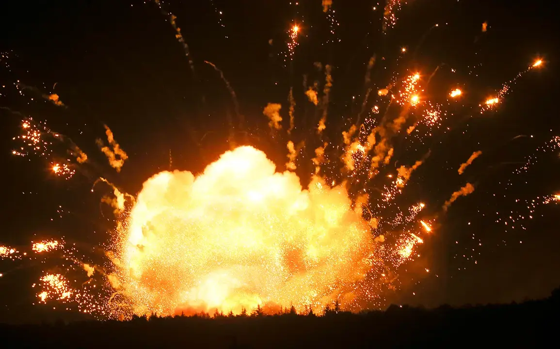 Unexplained Explosions in Khmelnytsky Region Amid Ongoing Air Raid Alert