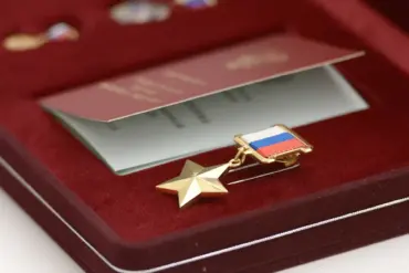 Exclusive: Russian Defense Ministry Awards 99 Paratroopers as 'Heroes of Russia' in Ukraine Conflict