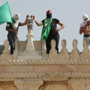 Hamas Demands Uninterrupted Aid Access in Escalating Gaza-Israel Standoff