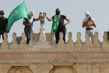 Hamas Demands Uninterrupted Aid Access in Escalating Gaza-Israel Standoff