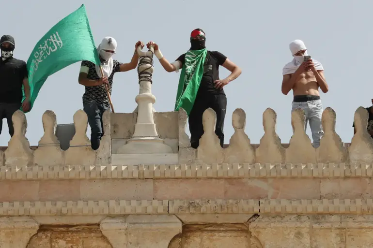 Hamas Demands Uninterrupted Aid Access in Escalating Gaza-Israel Standoff