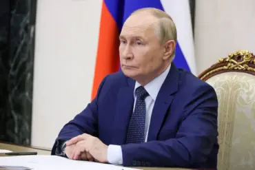 Putin Stresses Adaptability in Modern Warfare's Rapidly Changing Landscape