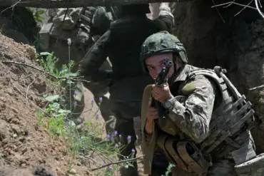 Russian Forces Claim Liberation of Kleban-Byk in DPR, Reportedly Targeting Ukrainian Positions in Multiple Settlements
