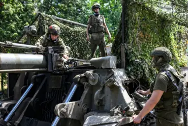 Ukrainian Forces Face Intensified Russian Offensives Amid Dire Military Situation